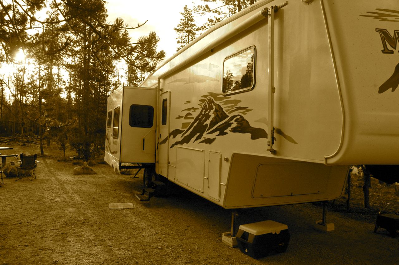 Are Fifth Wheel Campers For You?